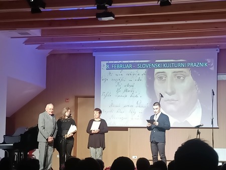 ea9f7dfa-71ef-4cb2-9eed-a67a395129e4